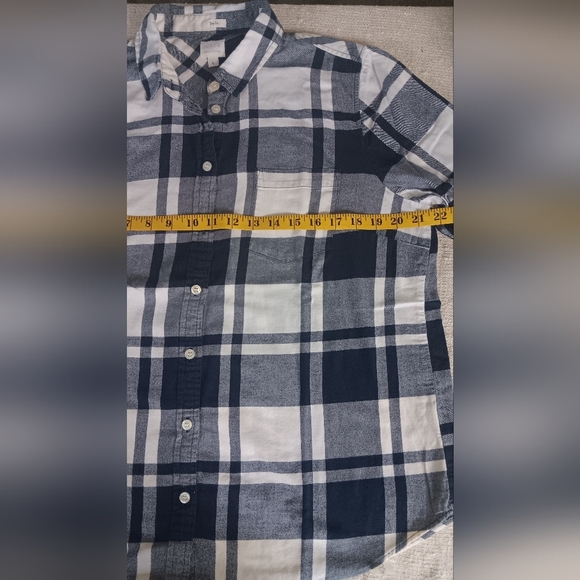 J. Crew Men's Blue and White Checkered Shirt - Picture 3 of 5